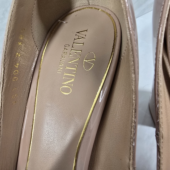 Valentino Garavani Heels - Picture 3 of 10